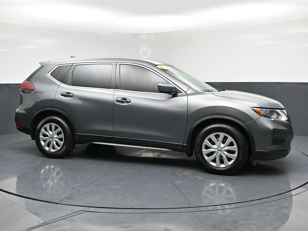 Used 2018 Nissan Rogue S image 28