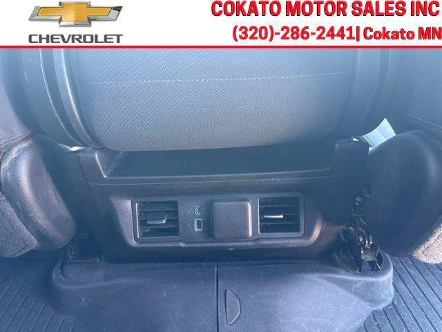 Used 2023 Chevrolet Silverado 1500 LT w/ Z71 Off-Road Package AWD/4WD image 13