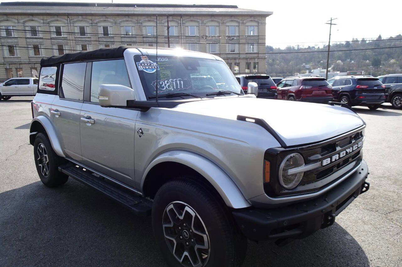 Used 2022 Ford Bronco Outer Banks image 4