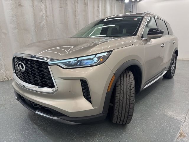 Used 2023 INFINITI QX60 Sensory AWD/4WD image 5