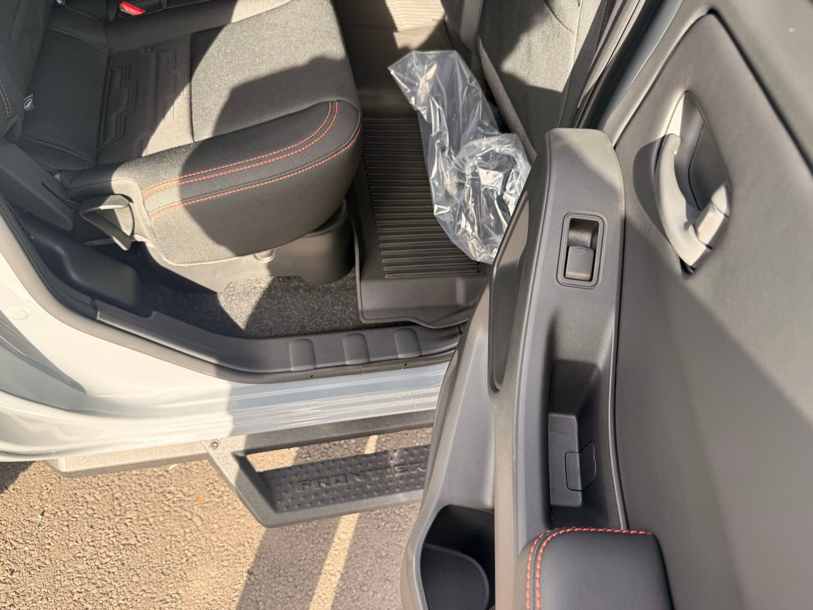 New 2026 Nissan Frontier PRO-4X w/ Pro-4x Convenience Package image 30