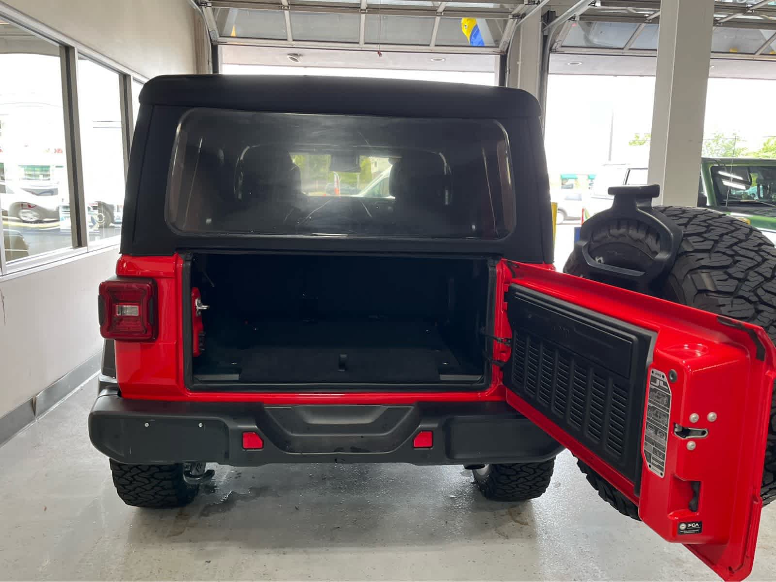 Used 2022 Jeep Wrangler Unlimited Sport AWD/4WD image 11