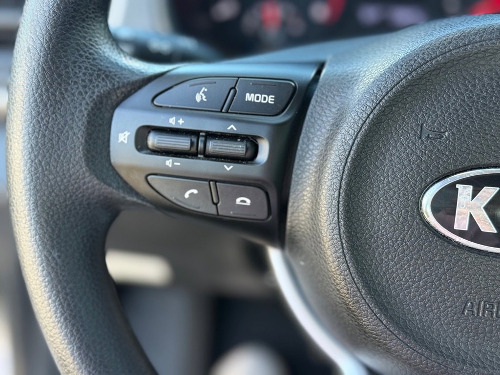 Used 2023 Kia Rio S image 9