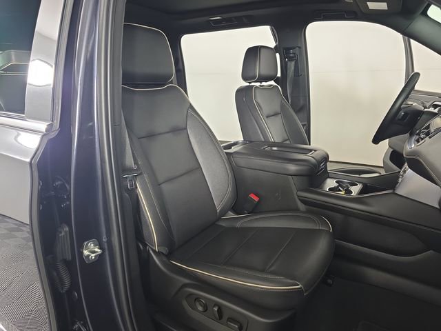 Used 2023 GMC Yukon XL SLT AWD/4WD image 22