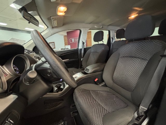 Used 2018 Dodge Journey SE FWD image 8