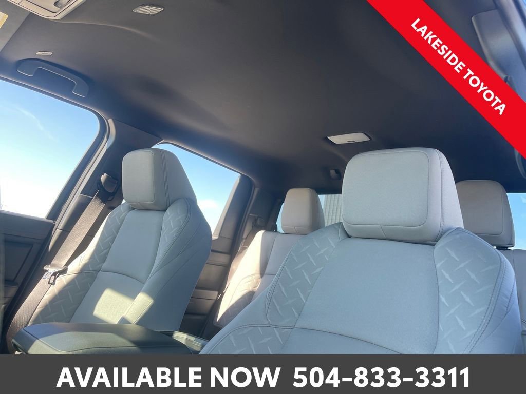 Certified 2025 Toyota Tacoma SR5 image 31
