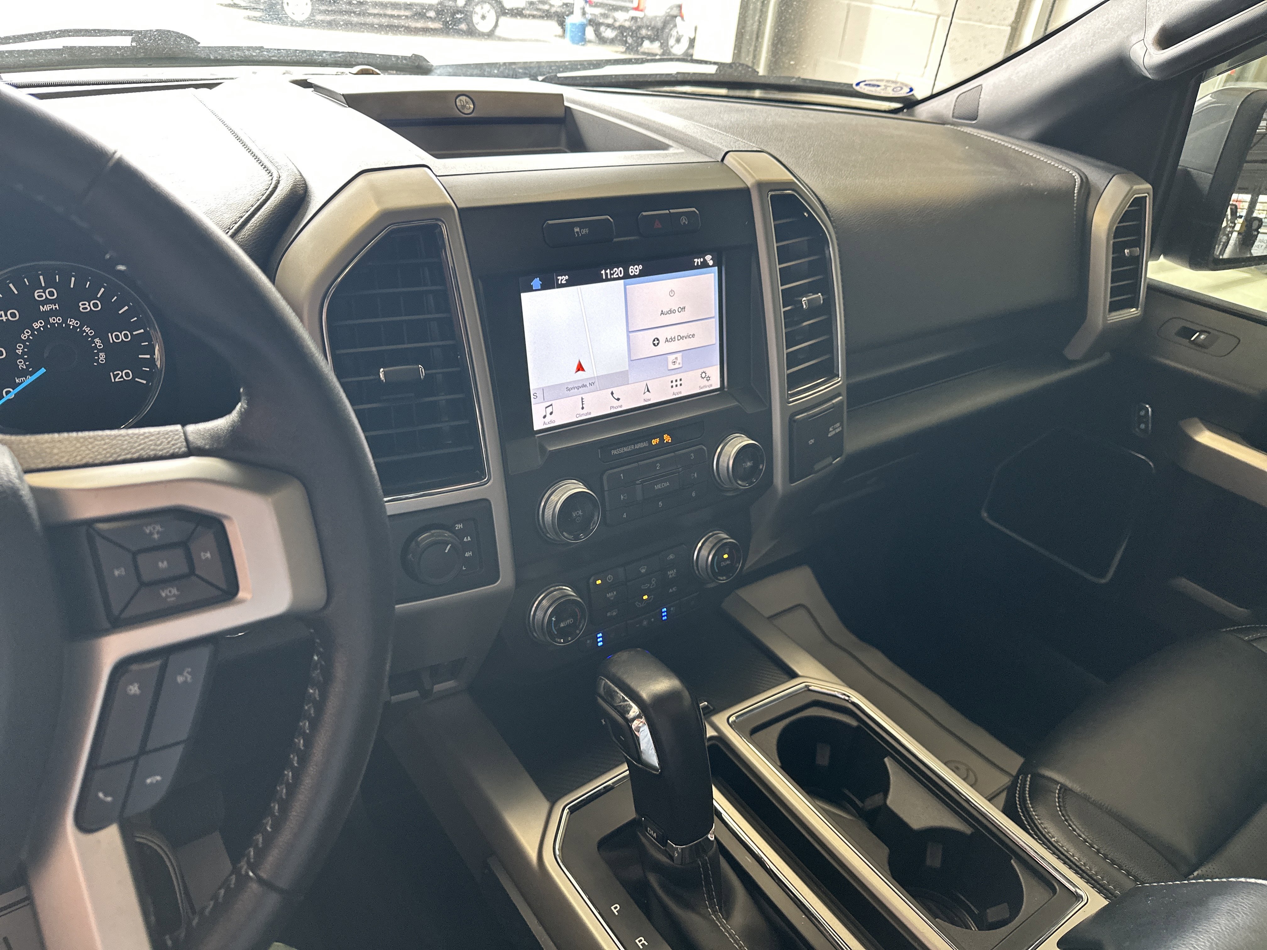 Used 2019 Ford F150 Lariat w/ Equipment Group 502A Luxury AWD/4WD image 4