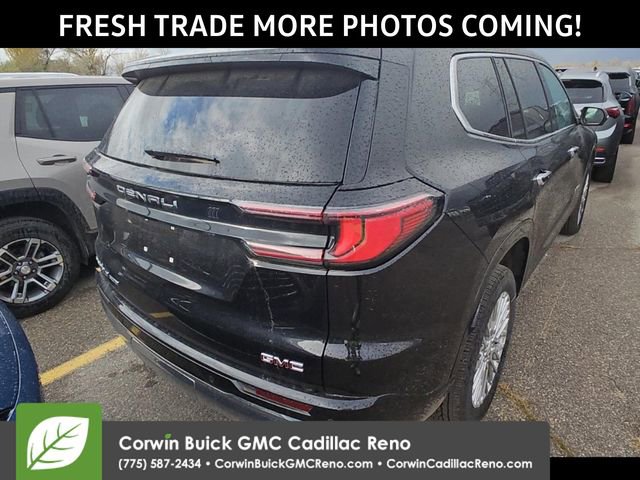 Used 2024 GMC Acadia Denali image 3