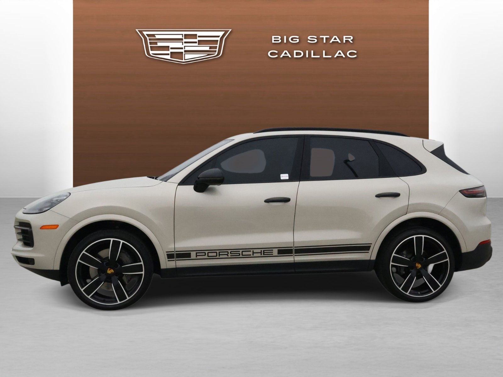 Used 2021 Porsche Cayenne S AWD/4WD image 2