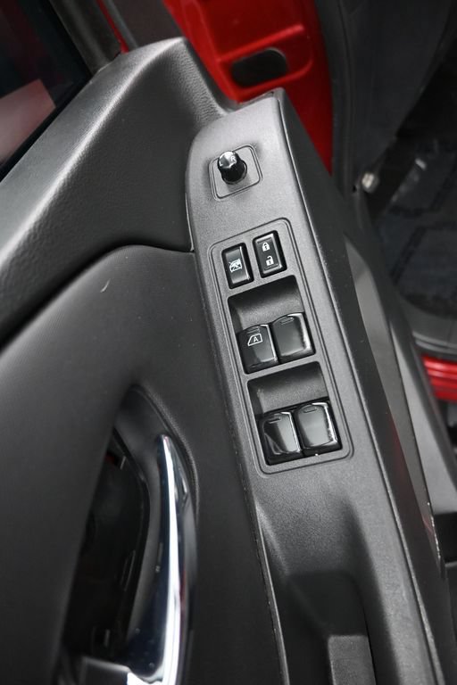 Used 2023 Nissan Frontier SV w/ Technology Package RWD image 11