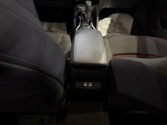 Used 2023 Toyota Corolla SE w/ Body Protecting Package (TMS) image 29