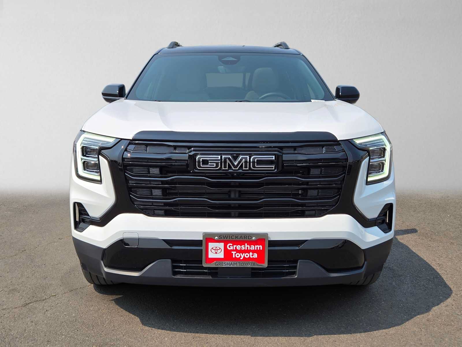 Used 2026 GMC Terrain Elevation w/ Elevation Premium Package AWD/4WD image 9