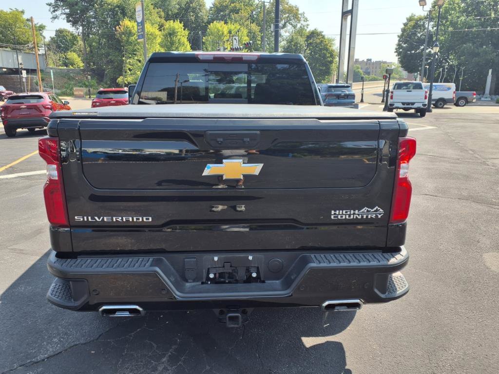 Used 2024 Chevrolet Silverado 1500 High Country w/ High Country Premium Package image 4