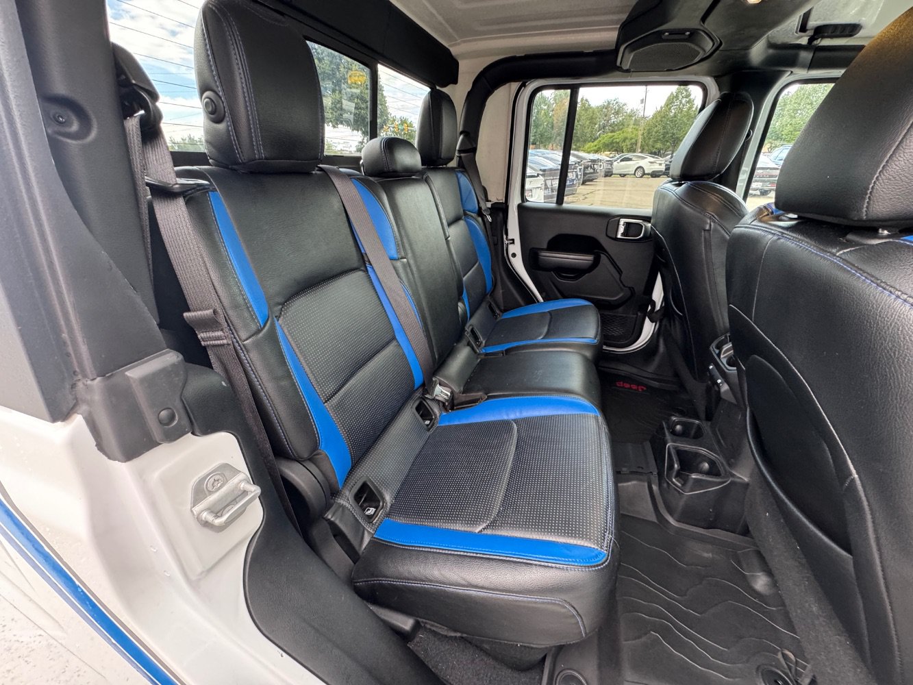 Used 2021 Jeep Gladiator Sport AWD/4WD image 18
