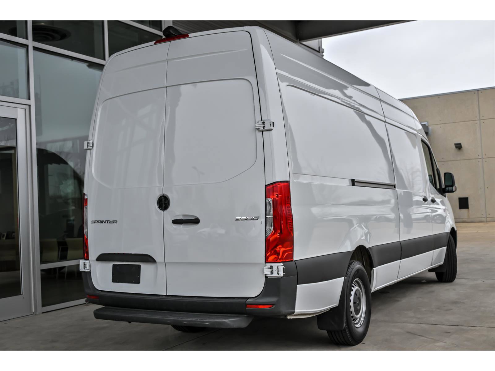 Used 2023 Mercedes-Benz Sprinter 2500 image 5