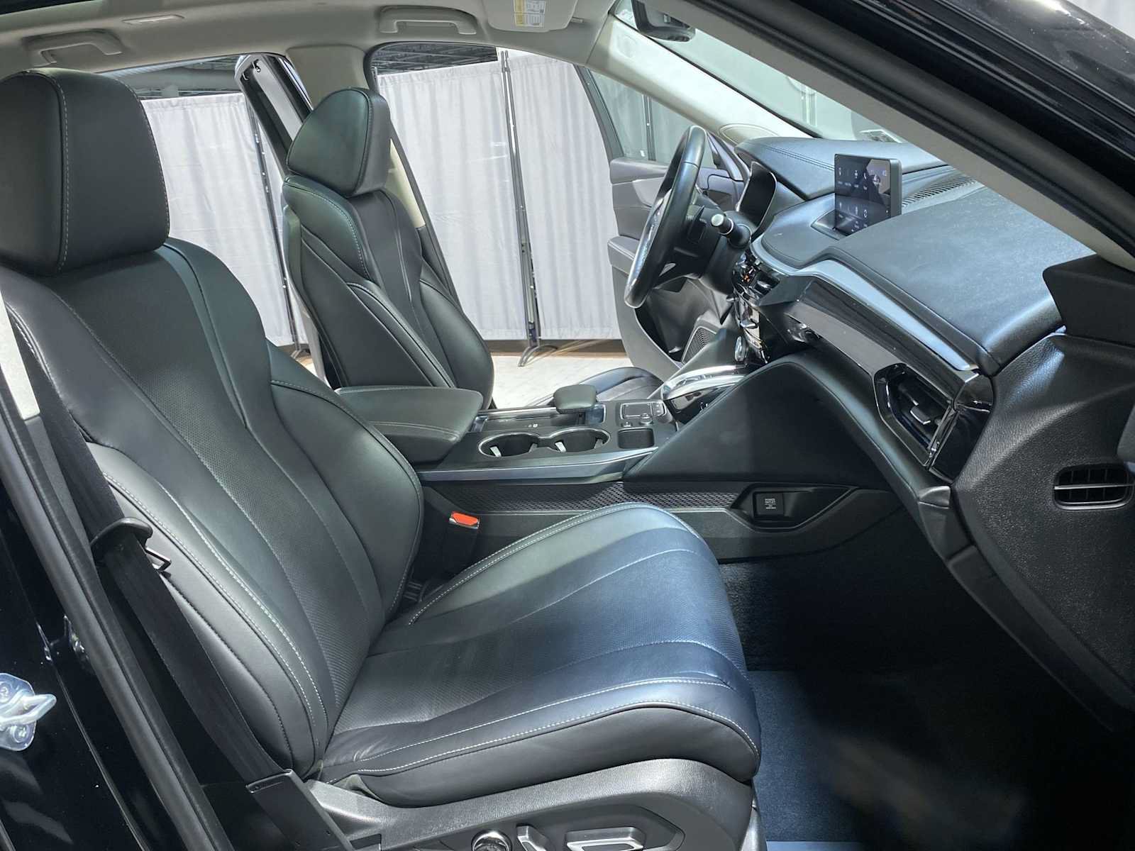 Used 2024 Acura MDX SH-AWD w/ Technology Package image 14