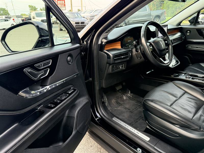 Used 2021 Lincoln Corsair Reserve AWD/4WD image 24