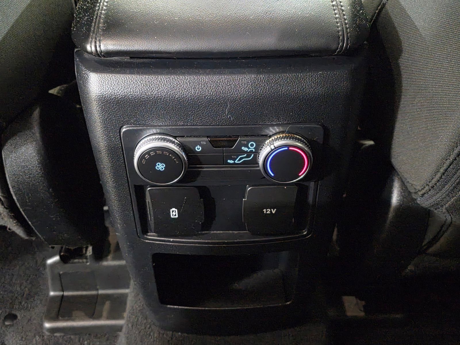 Used 2021 Ford Explorer XLT image 17