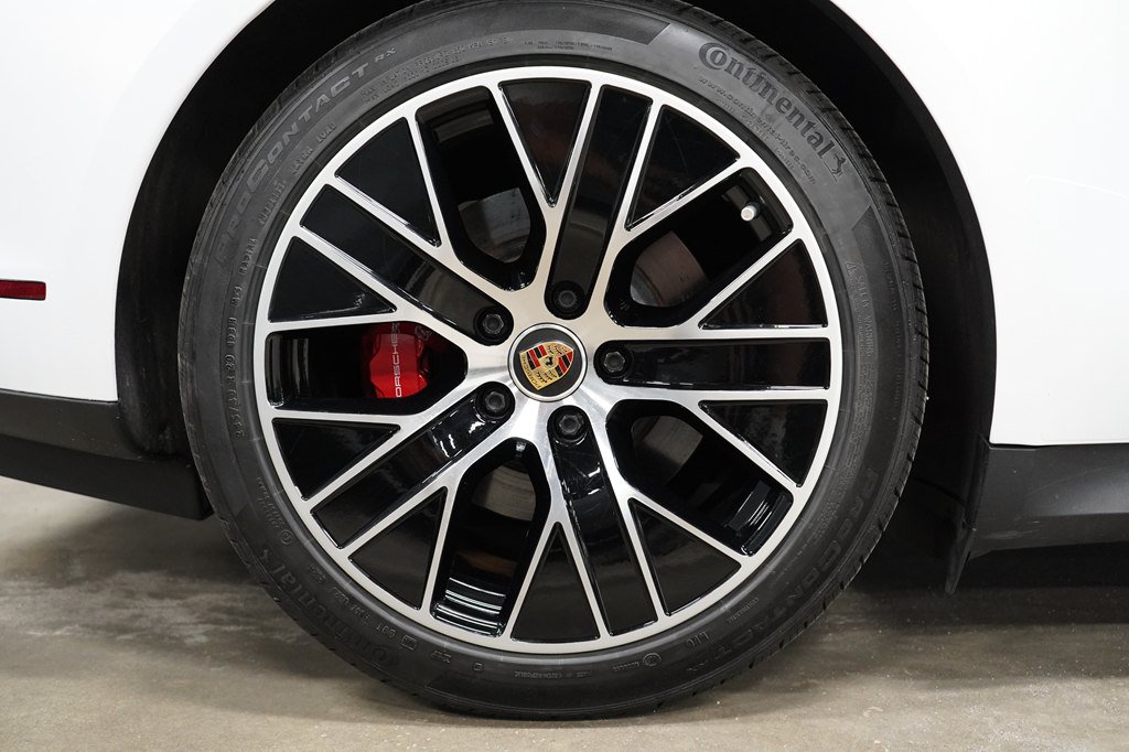 Used 2020 Porsche Taycan 4S w/ Premium Package AWD/4WD image 34