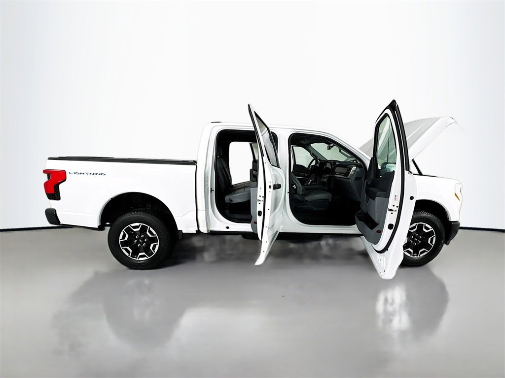 Used 2022 Ford F150 Lightning Pro image 29