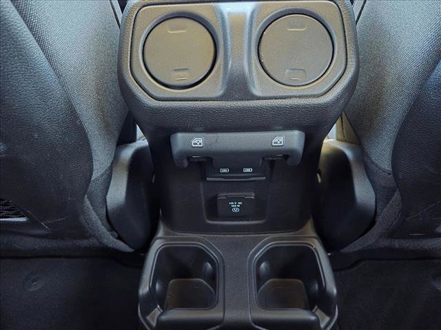 Used 2025 Jeep Wrangler Unlimited Rubicon image 17