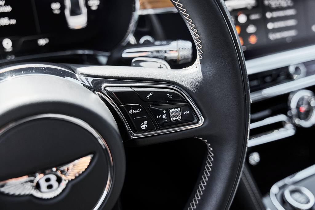 Used 2024 Bentley Flying Spur V8 AWD/4WD image 64
