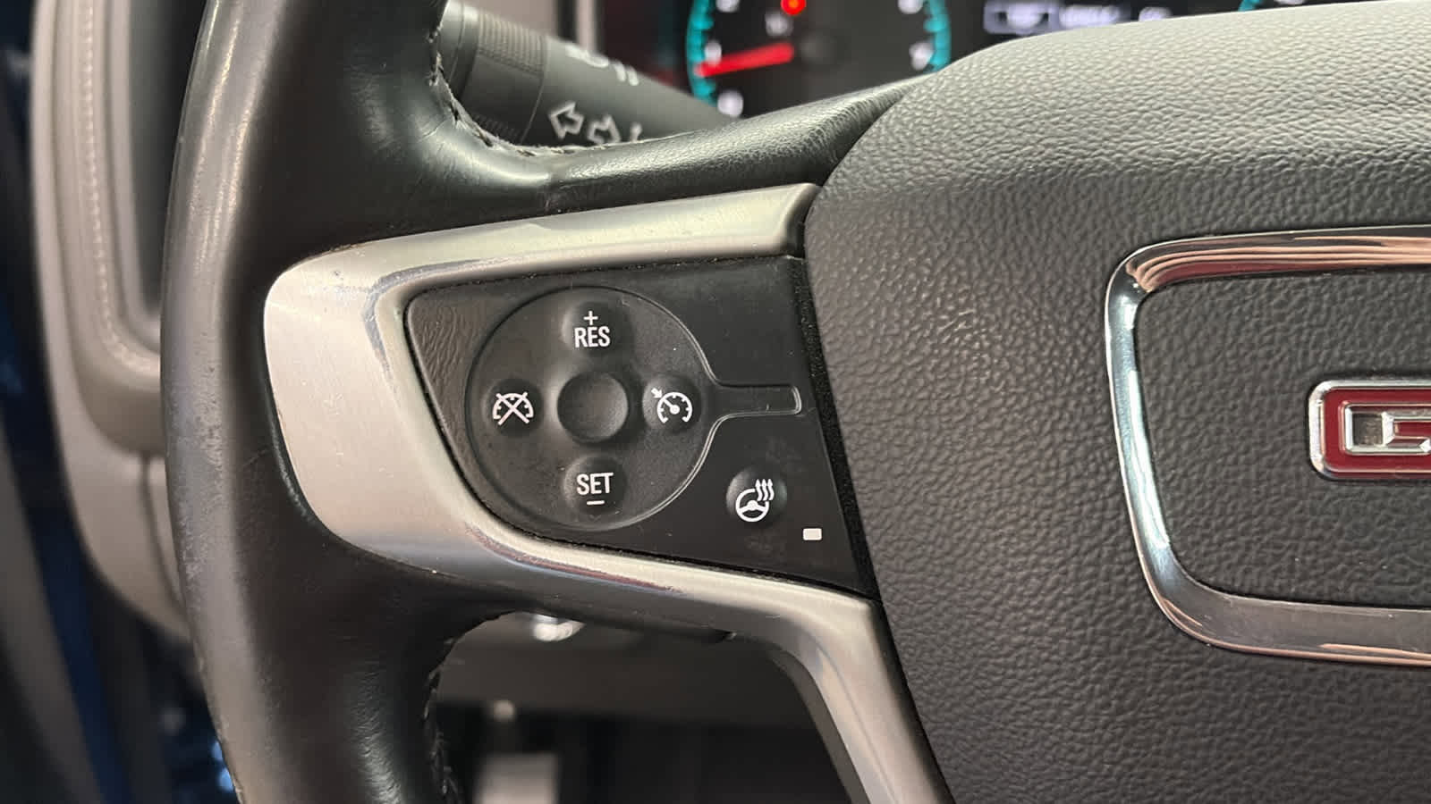 Certified 2022 GMC Canyon Elevation w/ Elevation Premium Package image 11