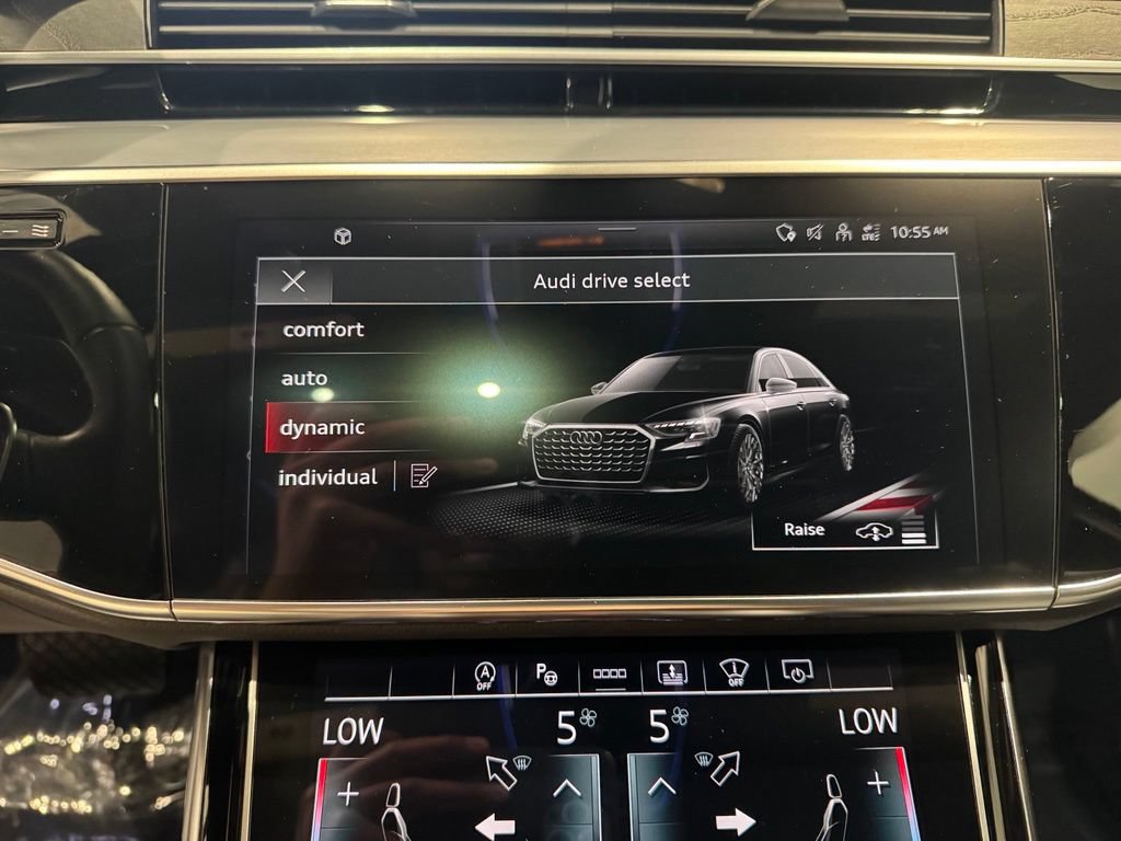 Used 2025 Audi A8 L 3.0T AWD/4WD image 26