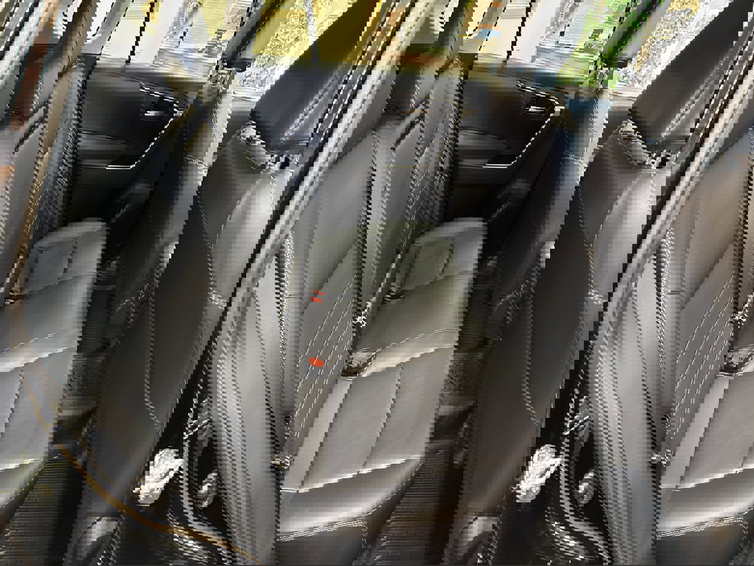 Used 2023 Toyota RAV4 XLE Premium image 20