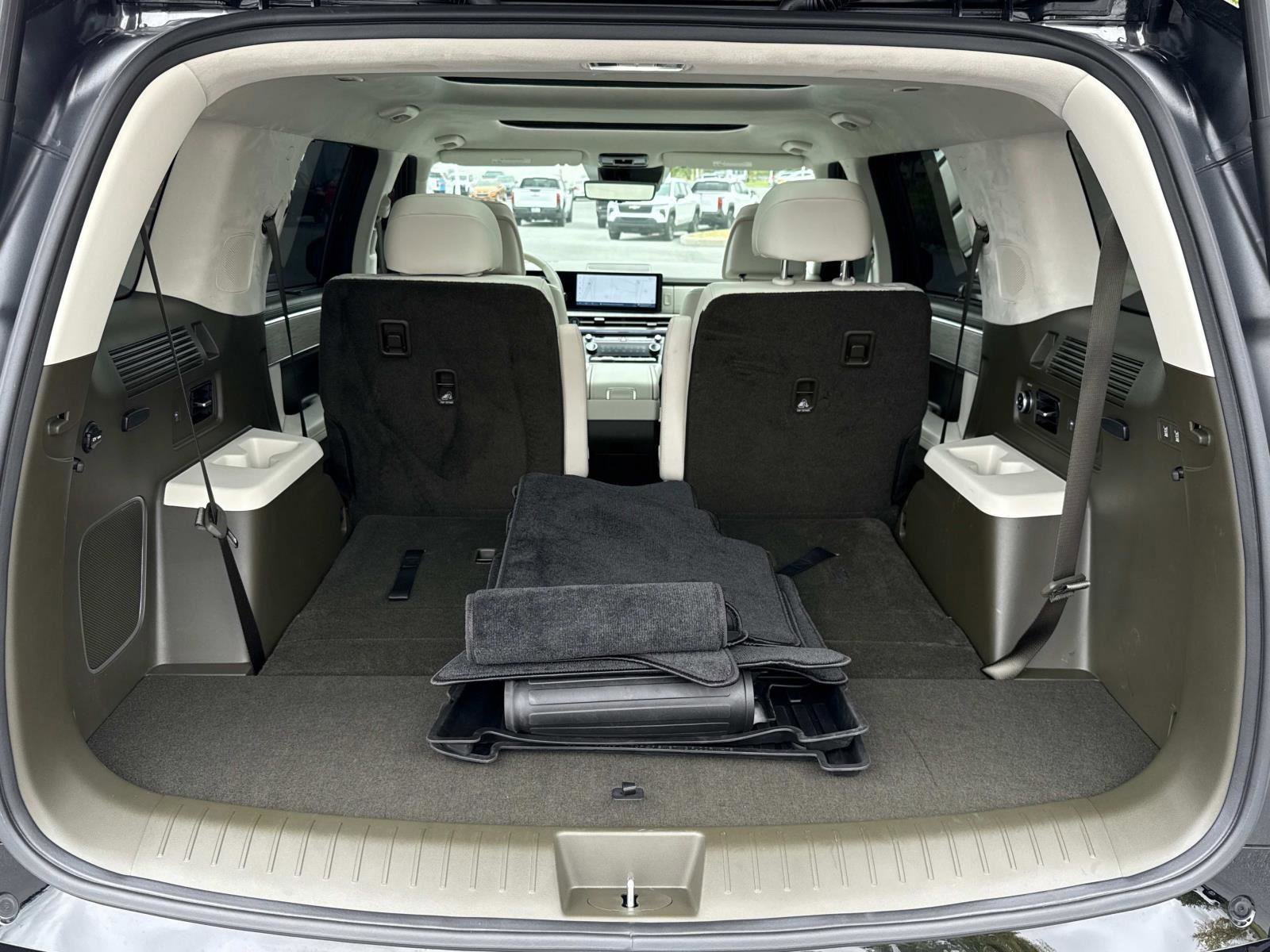 Used 2025 Hyundai Santa Fe Calligraphy image 21