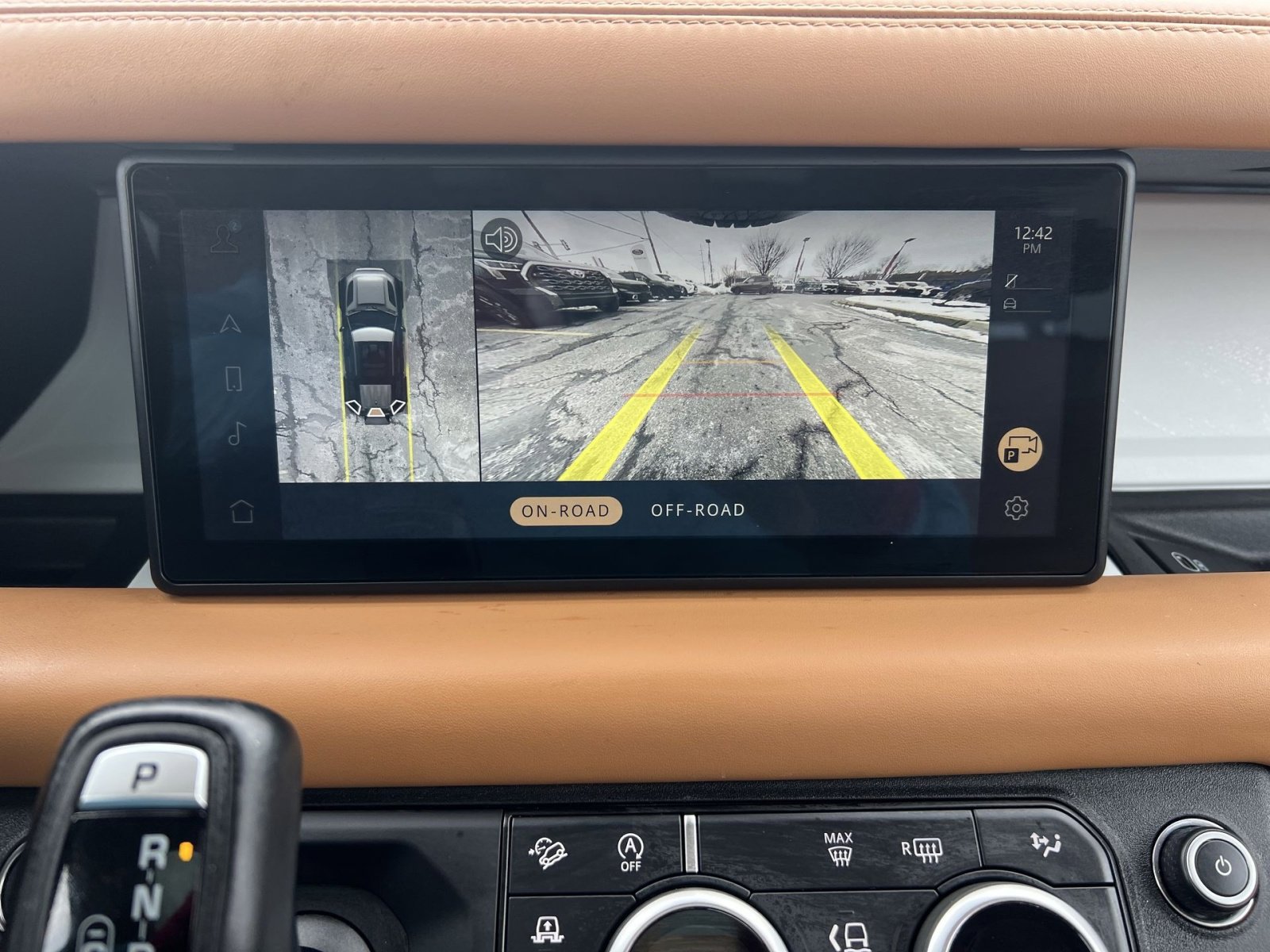 Used 2023 Land Rover Defender 110 S image 19