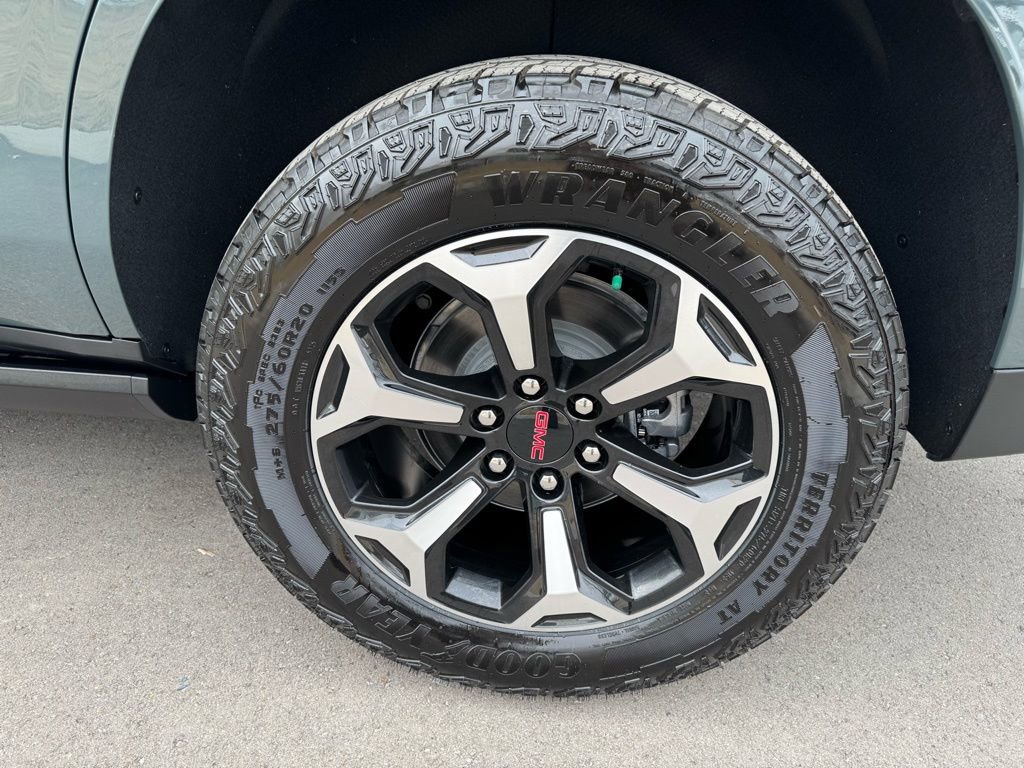 New 2026 GMC Yukon AT4 w/ AT4 Premium Plus Package image 40