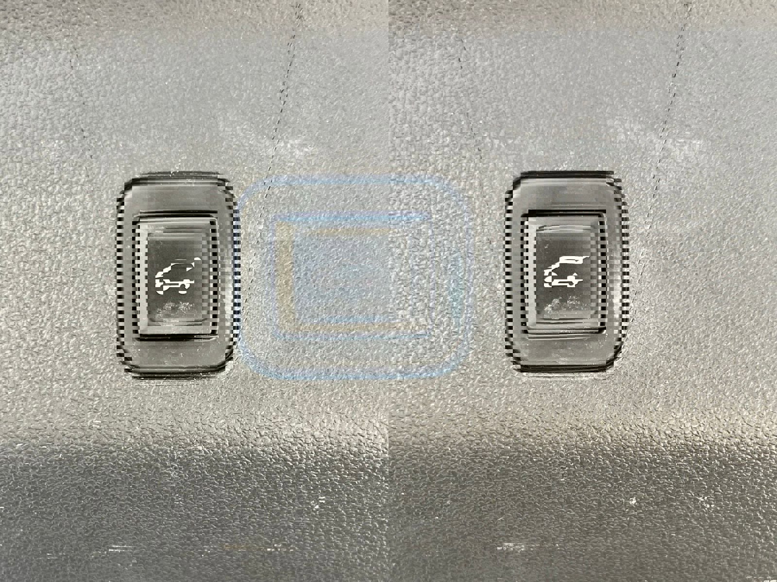 Used 2022 Chevrolet Tahoe LT w/ Luxury Package RWD image 17