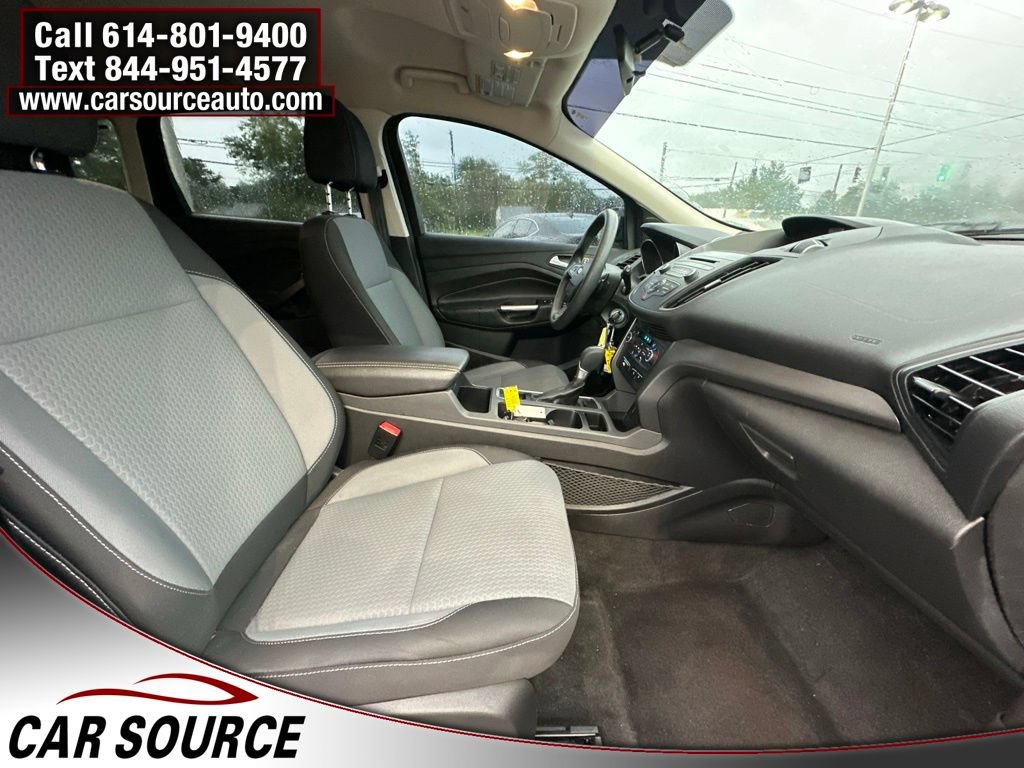 Used 2017 Ford Escape SE AWD/4WD image 29