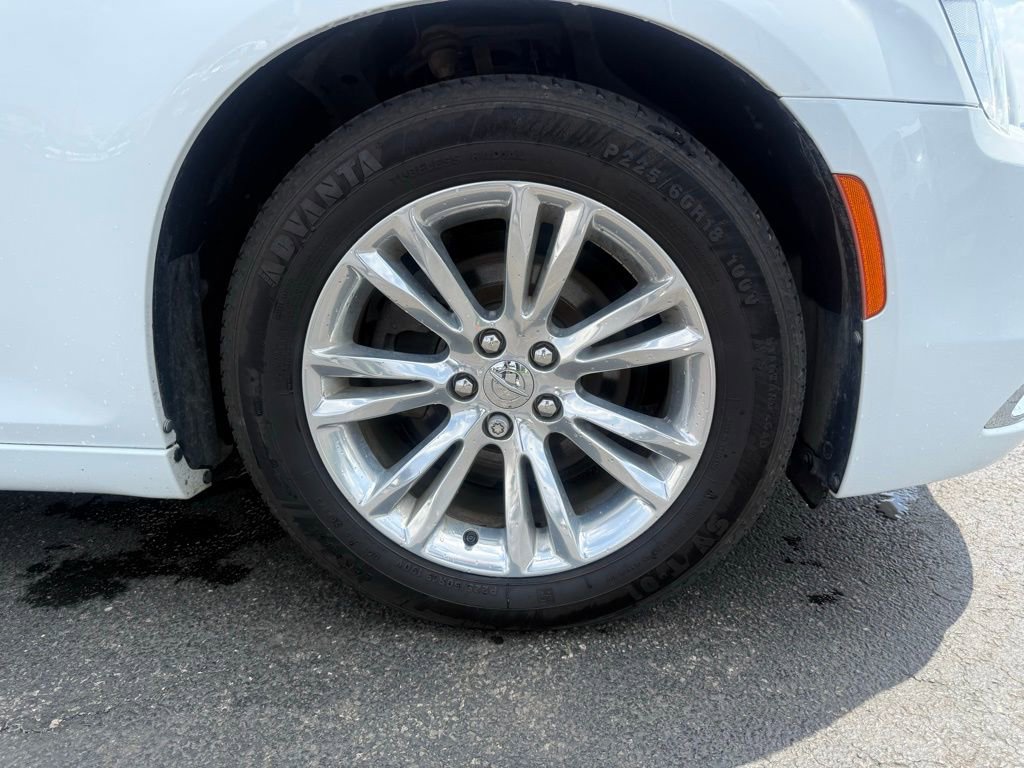 Used 2020 Chrysler 300 Touring L w/ Quick Order Package 2EF RWD image 49