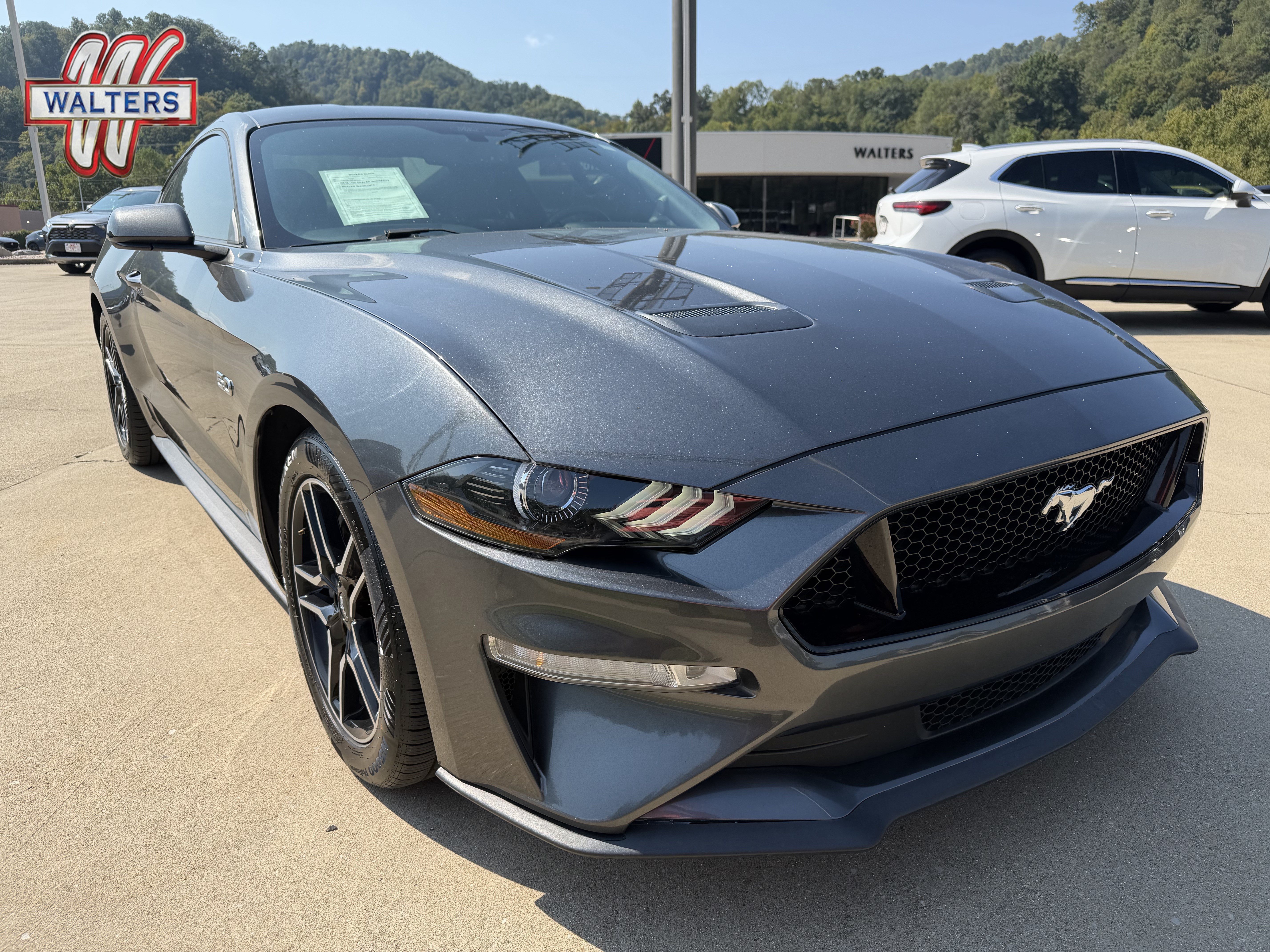 Used 2018 Ford Mustang GT RWD image 1
