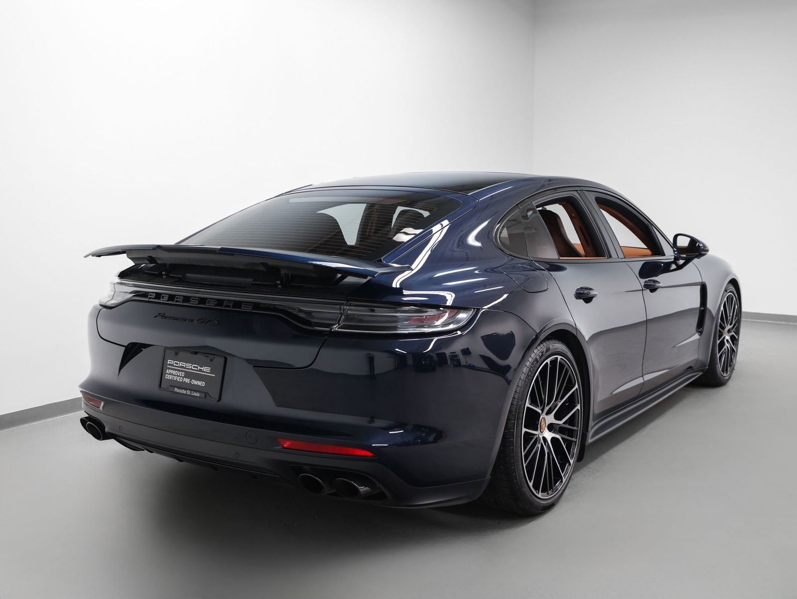 Used 2023 Porsche Panamera GTS image 12
