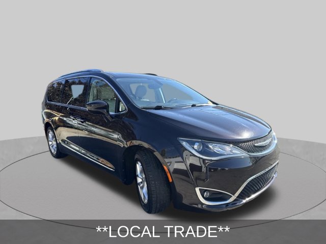 Used 2018 Chrysler Pacifica Touring-L Plus w/ Tire & Wheel Group FWD image 3