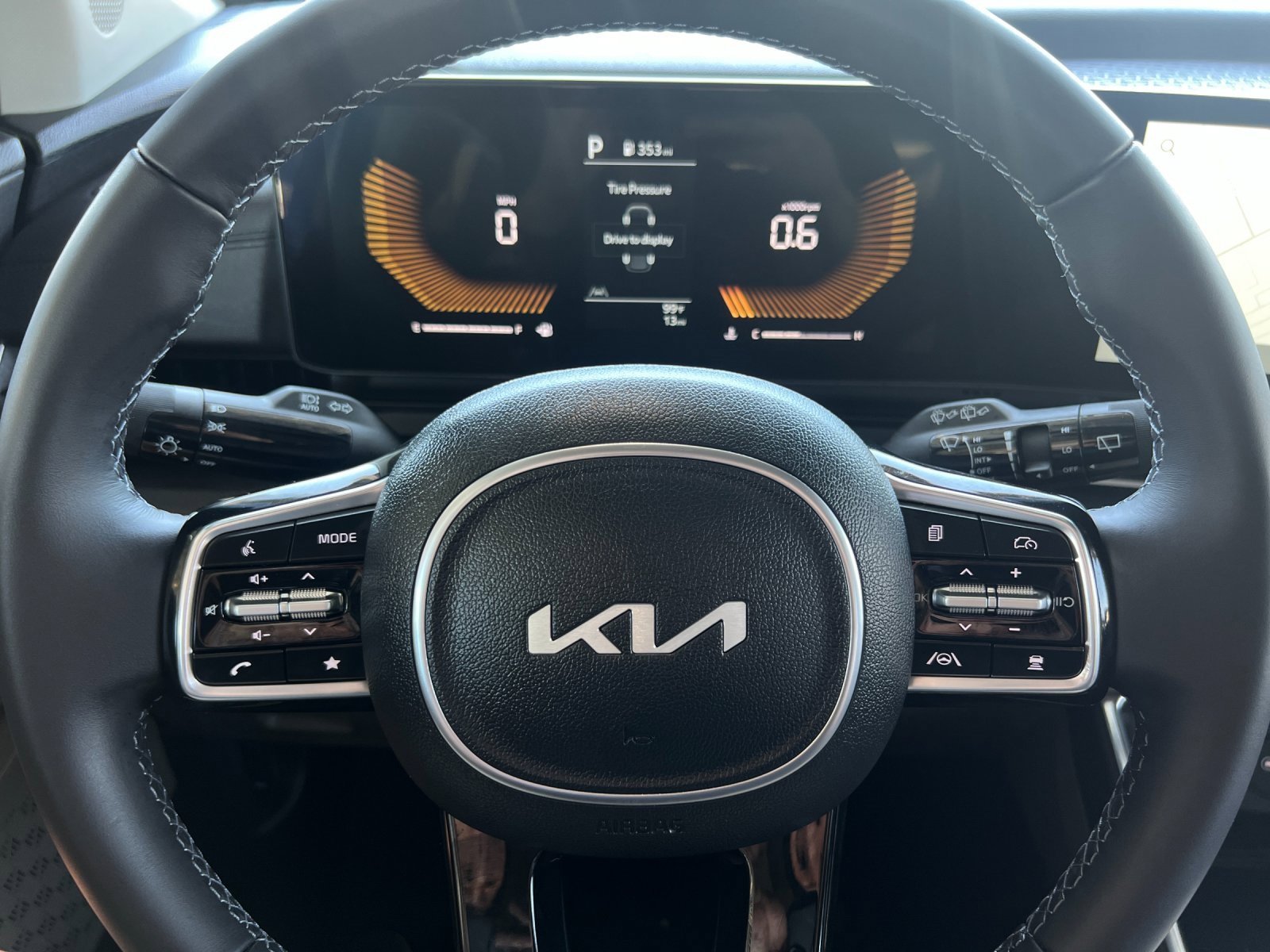 New 2026 Kia Carnival EX image 27