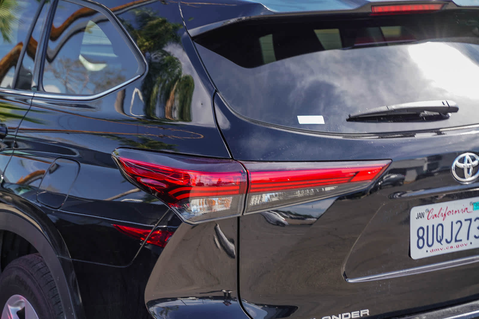 Used 2021 Toyota Highlander L image 13