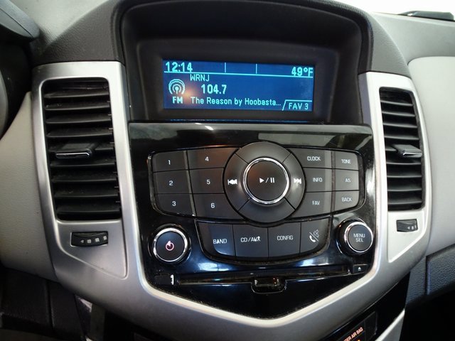 Used 2015 Chevrolet Cruze LS image 9