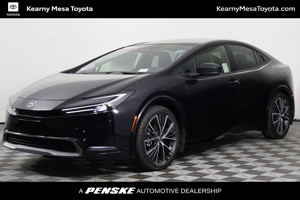 Used 2026 Toyota Prius XLE image 1