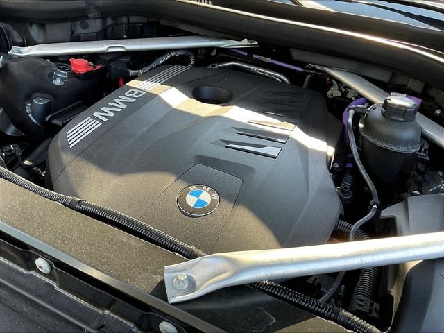 Used 2024 BMW X7 xDrive40i w/ M Sport Package AWD/4WD image 33