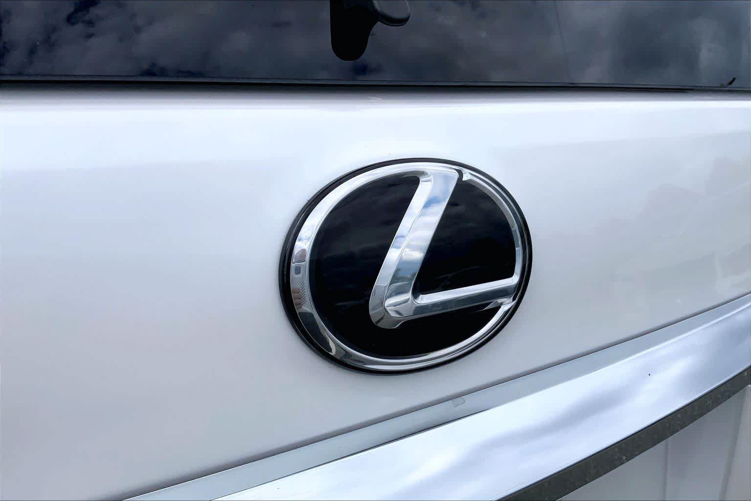 Certified 2023 Lexus GX 460 Premium w/ Premium Package AWD/4WD image 31