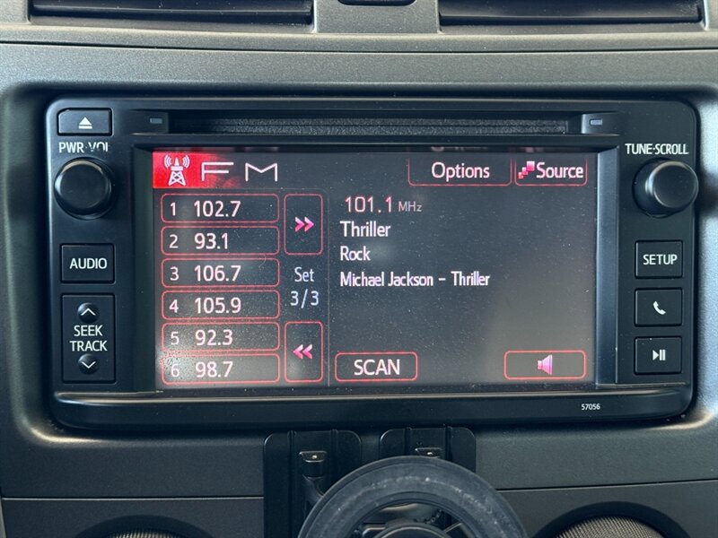 Used 2013 Toyota Corolla LE FWD image 28