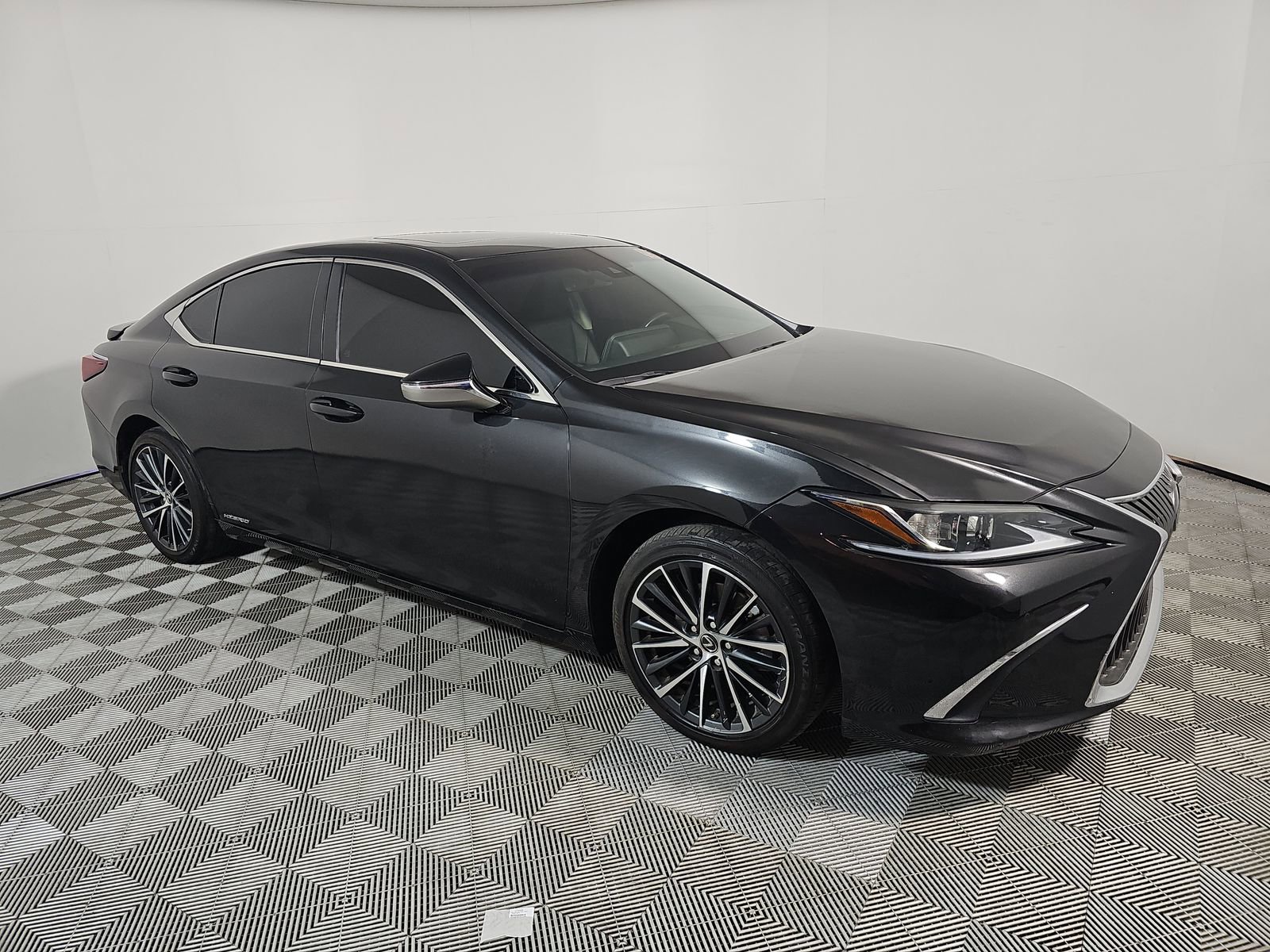 Used 2023 Lexus ES 300h w/ Premium Package FWD image 4