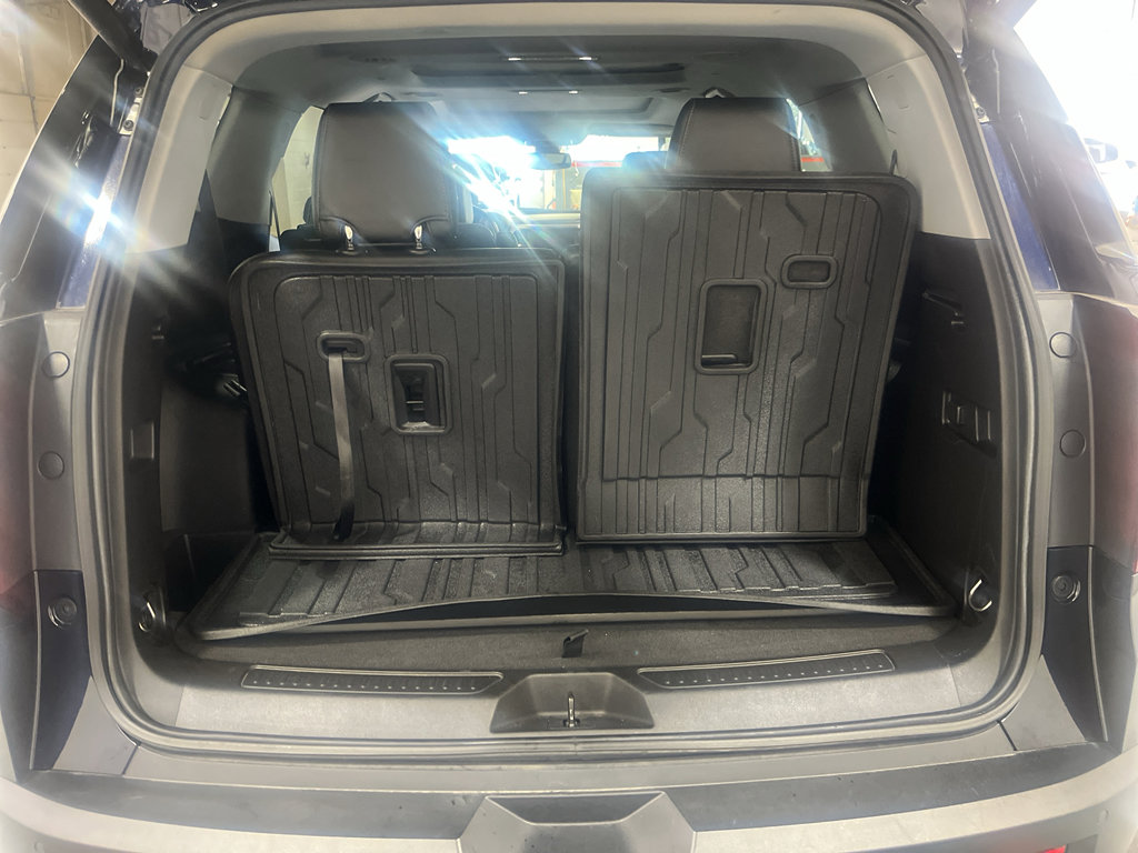 Used 2021 GMC Acadia AT4 w/ Technology Package AWD/4WD image 7