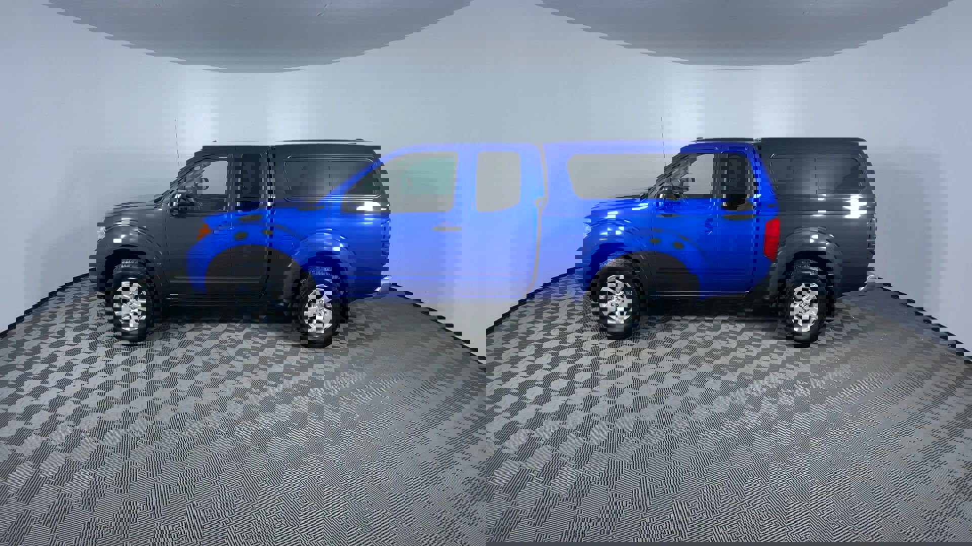 Used 2013 Nissan Frontier SV image 6