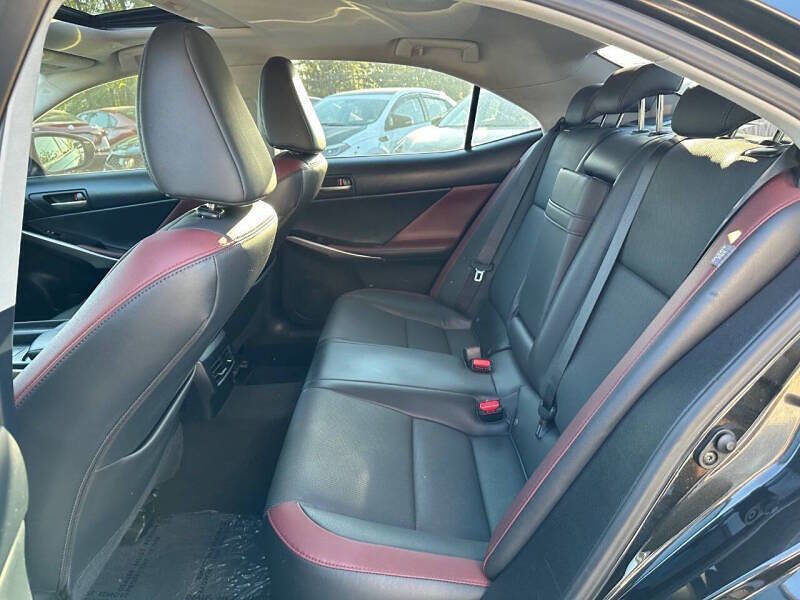 Used 2019 Lexus IS 300 w/ Accessory Package RWD image 13