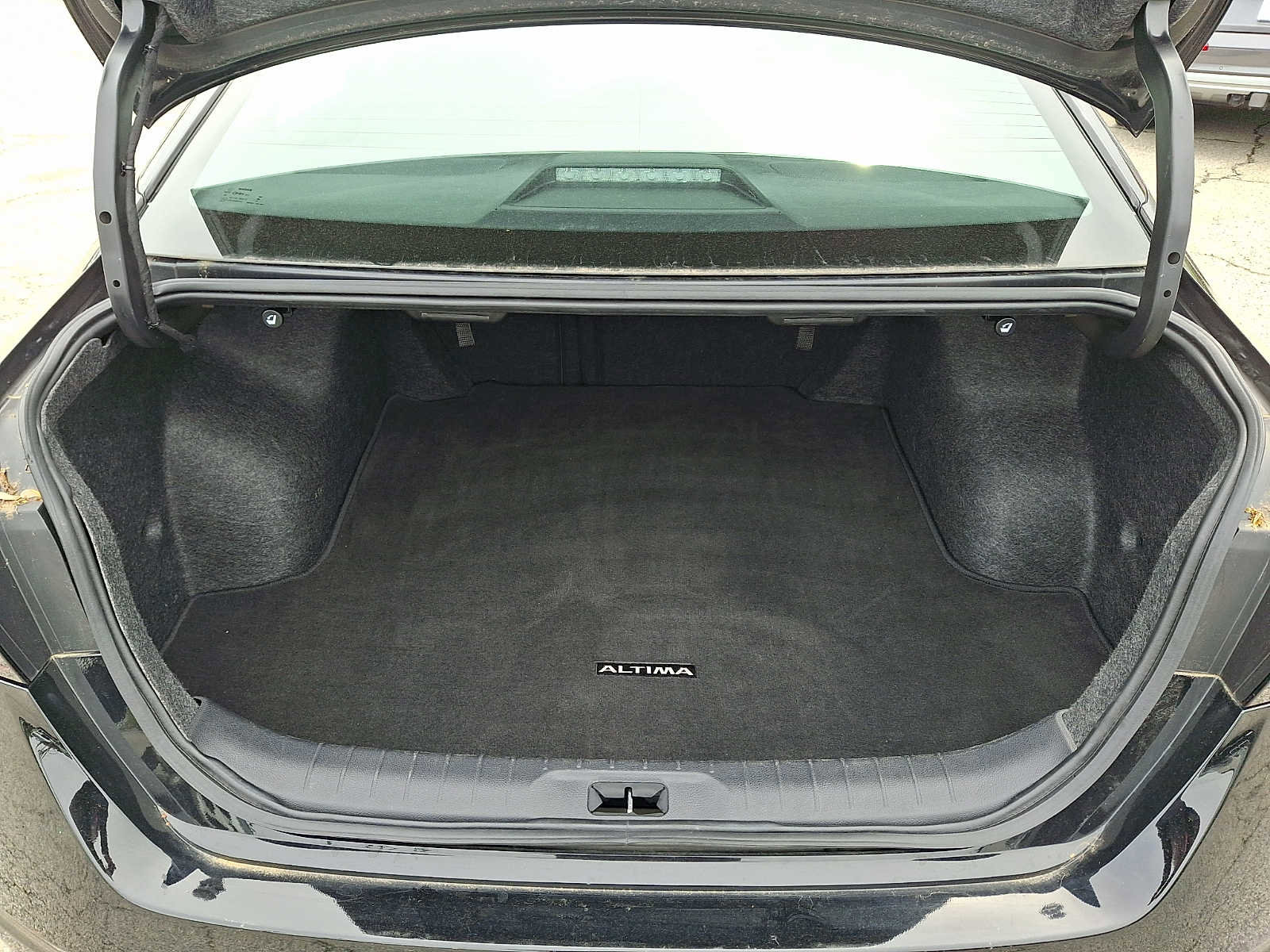 Used 2024 Nissan Altima 2.5 SV FWD image 28